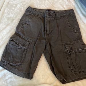 American Eagle cargo shorts size 28
